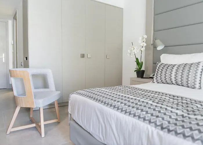 Soso Anastasia Star Hotel